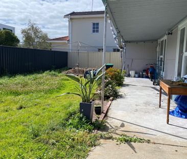 4-5br Original Home + Garage Fronting Botany Bay/Georges River - Photo 6