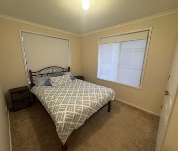 Charming Beach Retreat - Photo 2