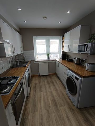 Room in a Shared Flat, Honeybog Road, G52 - Photo 5