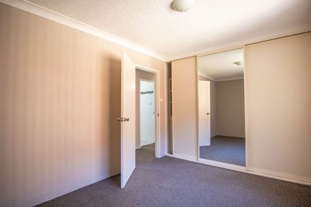 Light Filled Unit in Ideal Location - Photo 4