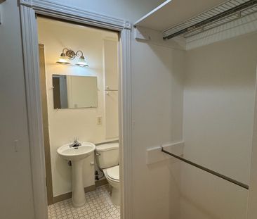 For Lease - 45 SHERWOOD FOREST Drive, Markham, Ontario - Photo 5