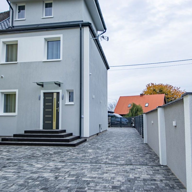 Stylowa Kawalerka na Poddaszu - Zdjęcie 1