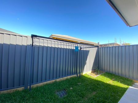 5a Mahoney Street, Lochinvar - Photo 2