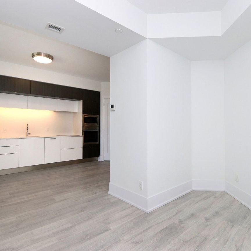 For Lease - 1 Edgewater Drive Unit# 313, Toronto, Ontario - Photo 1