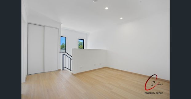 Double-Story Townhouse! - Photo 1