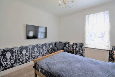 St. Thomas Pathway, Chester, Cheshire - Photo 3