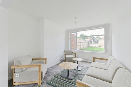 3 bedroom semi-detached house to rent - Photo 3