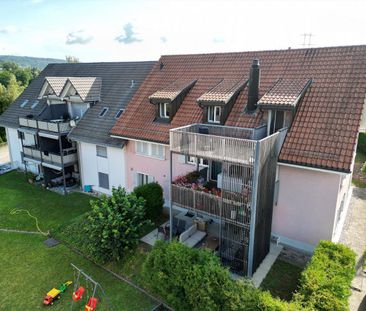 Grosszügige 3 1/2 Zimmer- Dachwohnung mit saniertem Bad - Photo 1