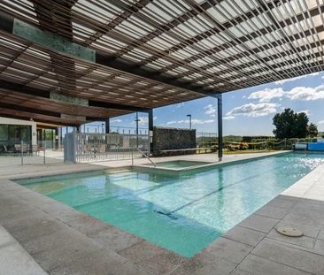 Stunning Home in Sought After Gated Community Coomera Waters - Photo 3