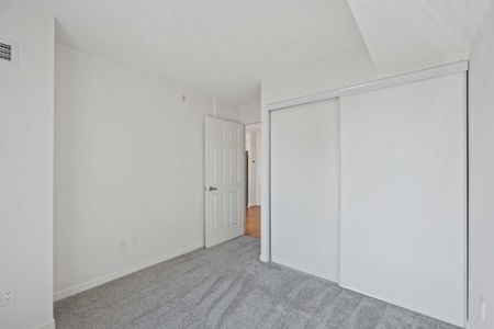 For Lease - 18 Valley Woods Road Unit# 611, Toronto, Ontario - Photo 5