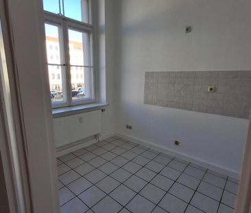Attraktive 3-Raum-Wohnung im Herzen der Innenstadt - Photo 2