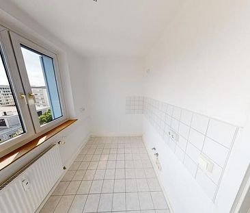 Direkt am Rosenhof gelegene 2-Raum-Wohnung mit Balkon - Foto 3