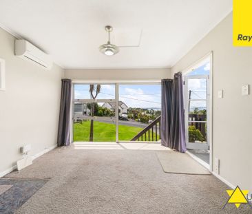 Cozy 2-Bedroom Home in the Heart of Stanmore Bay - Photo 2