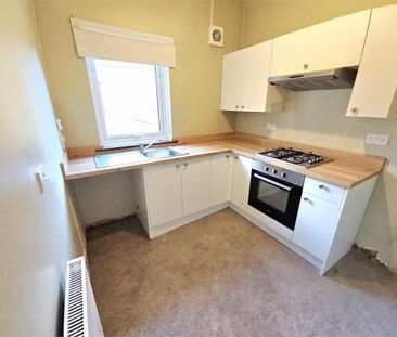 3 bedroom apartment to rent - Photo 5