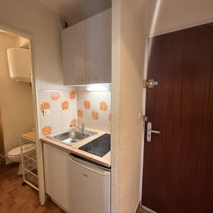 Hopitaux-Facultés - Studio - 20m² - Photo 2