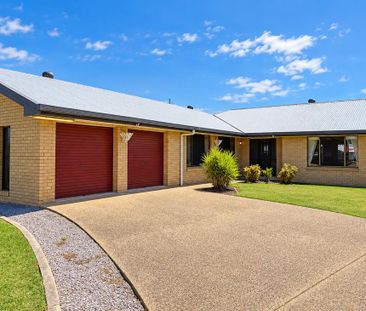 Spacious Canal Living with Ducted Air & Private Pontoon! - Photo 4