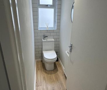 1 bedroom in a house share to rent - Photo 6