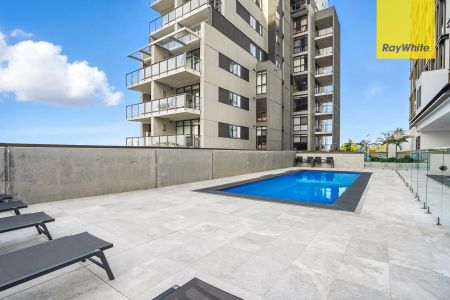 THREE BEDROOM SKY HOME WITH UNRIVALLED LUXURY LIVING AND PANORAMIC VIEWS - Photo 4