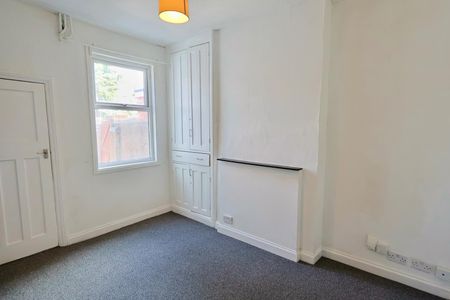 Vecqueray Street, Coventry - Mid Terrace Close to City Centre - Photo 5