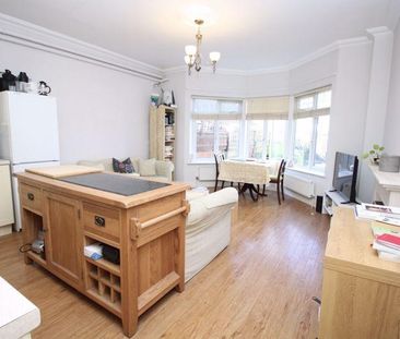 1 bedroom in a house share to rent - Photo 6