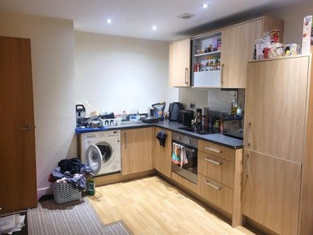 2 bedroom flat to rent - Photo 4