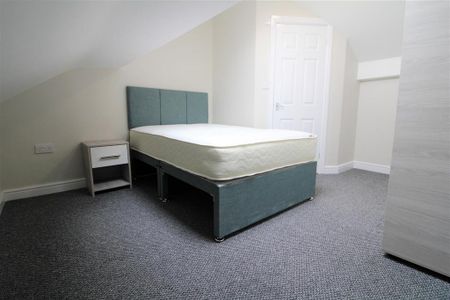 5 bedroom private hall to rent - Photo 2