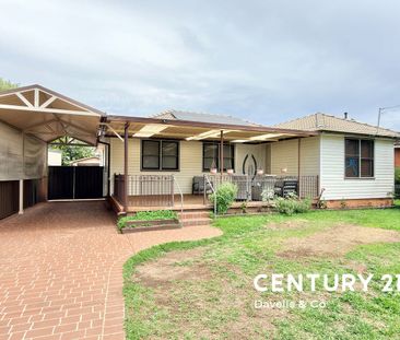 Spacious Modern Living with Outdoor Entertainer's Spaces! - Photo 2