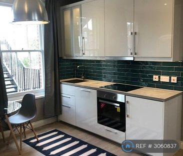 1 bedroom flat to rent - Photo 2