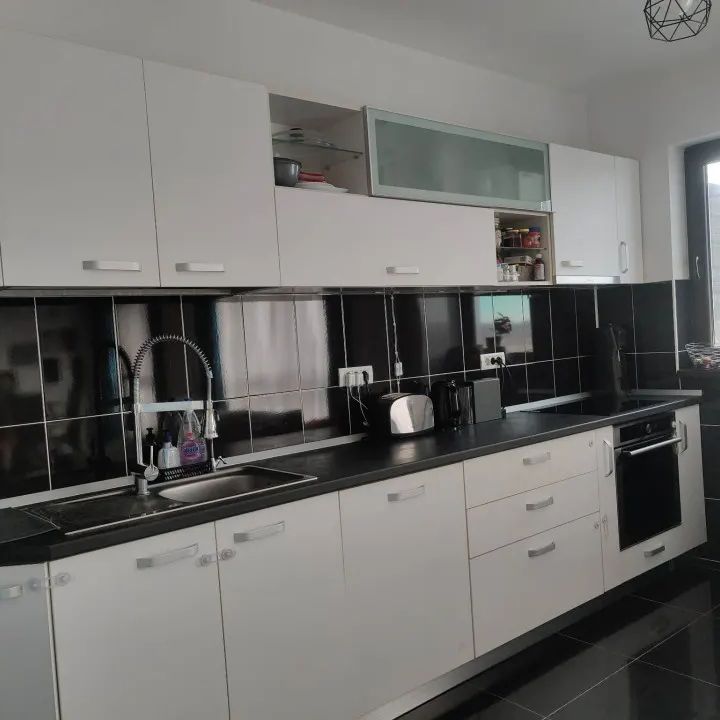 Apartament 4 camere in Green Vista, parcare subterana inclusa si terasa de 30 mp - Photo 1