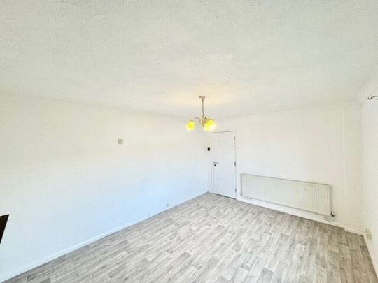 Rose Lane, Marks Gate, RM6 5NH, Property for rent - Photo 1