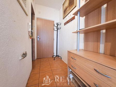 Pronájem bytu 1+kk 20 m2 - Fotografie 2