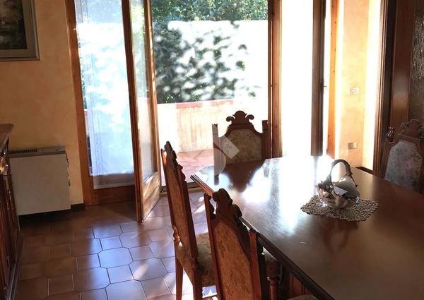 Casa indipendente in affitto