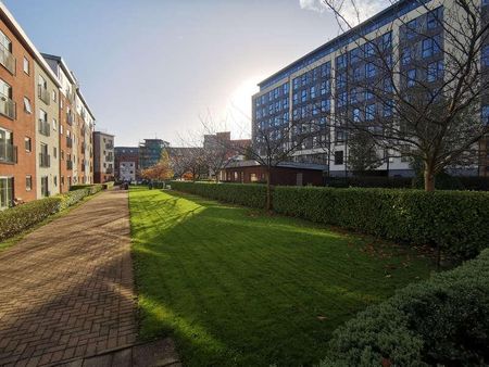 Renolds House, Lamba Court, Salford, M5 - Photo 3