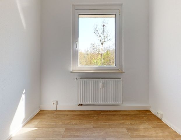 3-Raum-Wohnung mit Balkon im 3. OG – jetzt schnell sein! - Photo 1