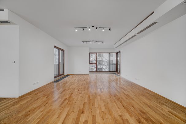 Na wynajem 4 pokoje Rezydencja Foksal Kopernika - Photo 1