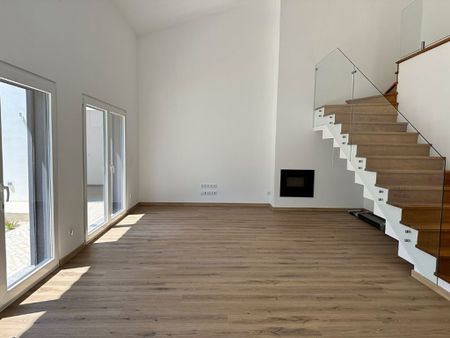 4 room luxury Detached House for rent in Vila Nogueira de Azeitao, Setúbal, Distrito de Setúbal - Photo 3