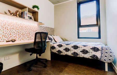 Standard Room in 6-Bed Apartment with Courtyard - Photo 3