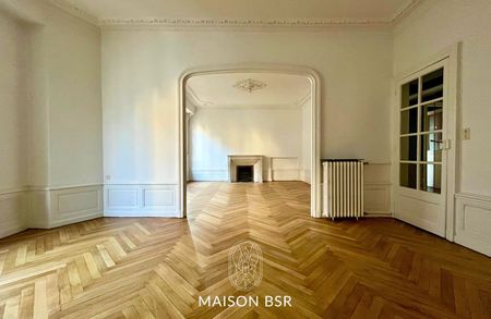 Marcelin, un appartement T5 rénové de standing - Photo 3