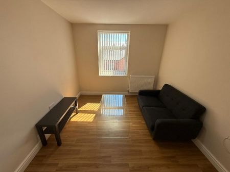 Flat 2, St Thomas Road, Preston - Photo 2