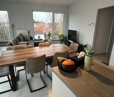 Appartement te huur in Sint-Michiels voor € 850 met 2 slaapkamers - Photo 2