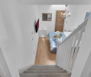 2 Bed Flat, Upper Richmond Road, SW15 - Photo 6