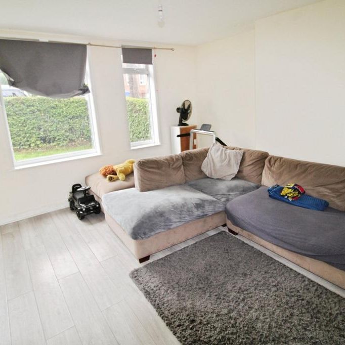 3 bedroom end of terrace house to rent - Photo 1