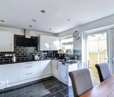 3 bedroom semi-detached house to rent - Photo 6
