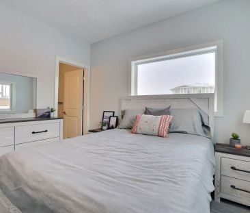 Green Brooks Townhomes — 3 Bedroom 2 Bathroom - Photo 2