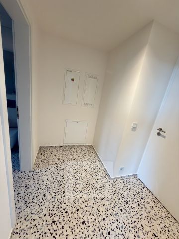 Apartment for rent, 1+KK - Studio, 37m - Photo 3