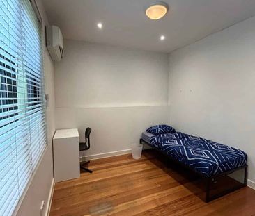 Single Room - Photo 1