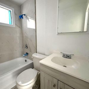 Magnifique 5 ½ à louer entièrement rénové ! – Vieux-Longueuil - Photo 2
