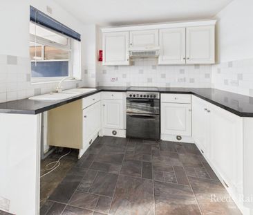 2 bedroom semi-detached house to rent - Photo 3