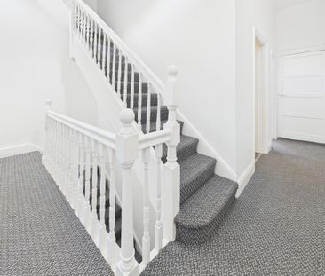 3 bedroom maisonette to rent - Photo 2