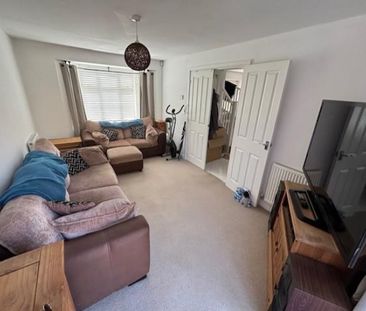 The Farrows, Maidstone - Photo 1